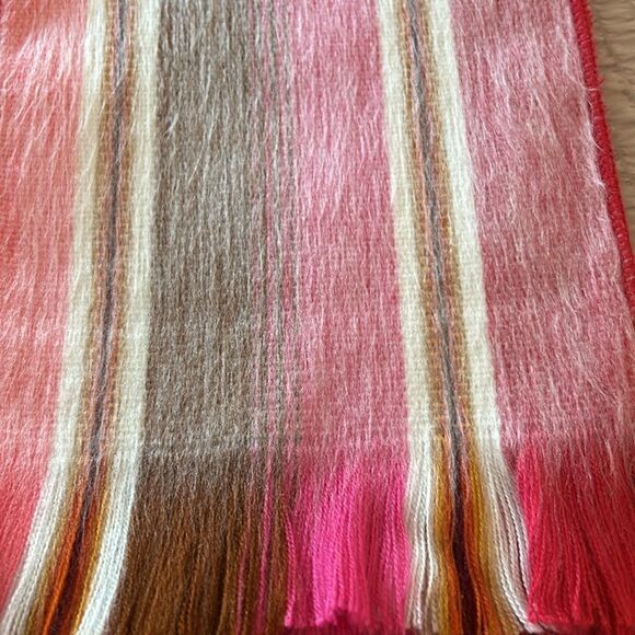 Beautiful alpaca scarf from Ecuador so soft and warm! - Picture 7 of 9